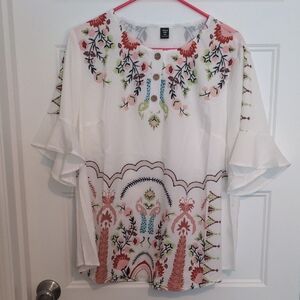 SHEIN Curve 1XL White Floral Embroidered Bell Sleeve Tunic Top